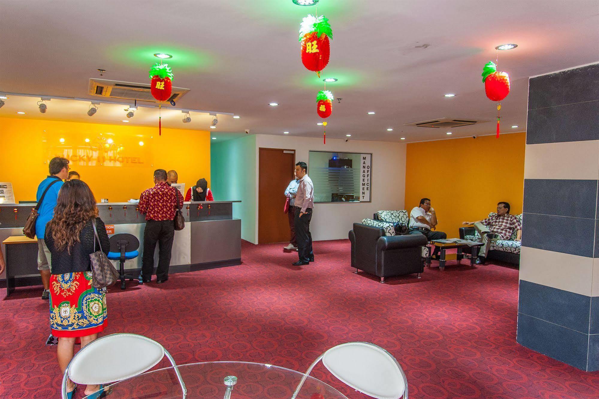 קוטה קינבלו Stanton Gaya Hotel מראה חיצוני תמונה